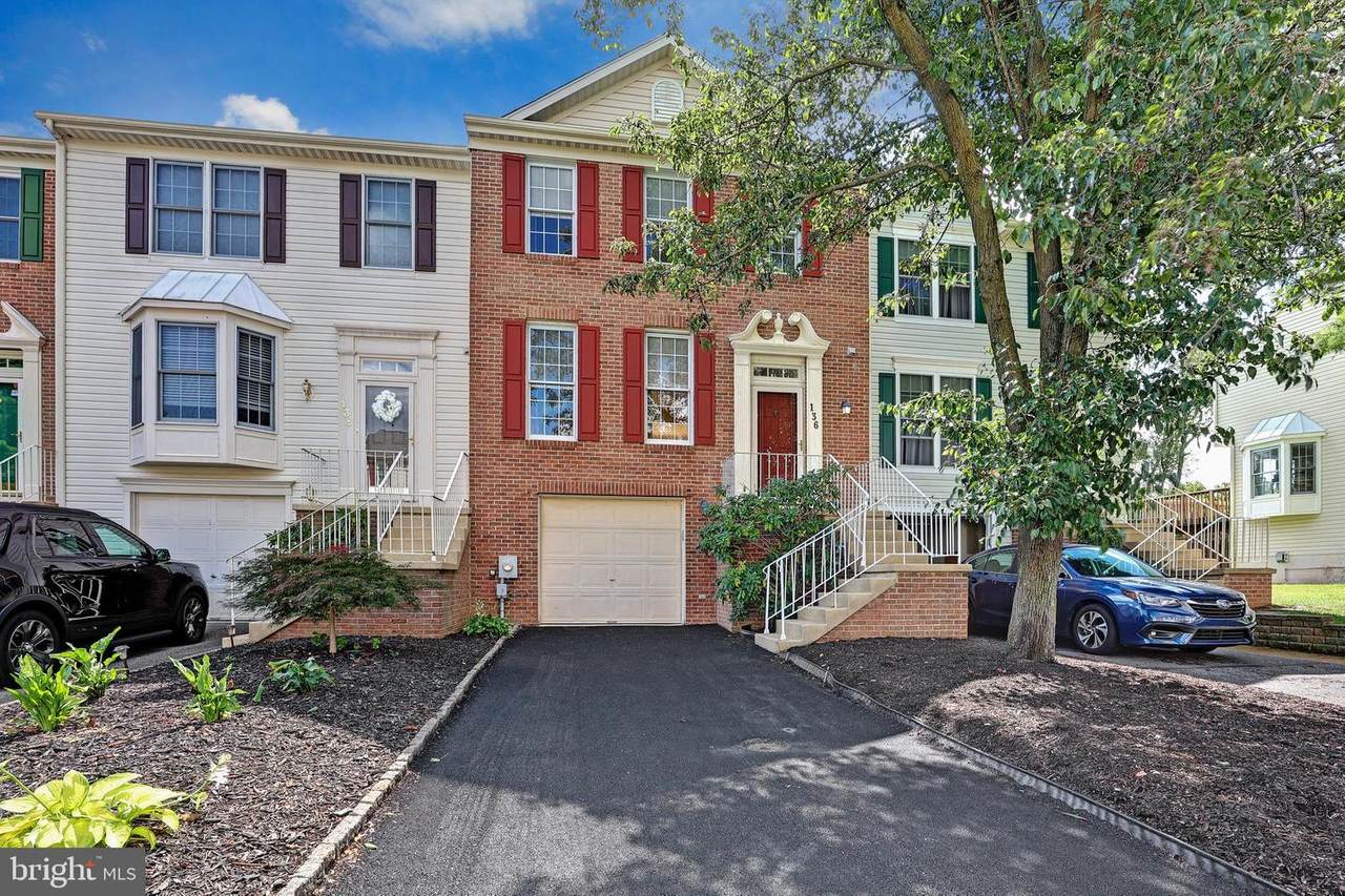 136 Attic Court - Photo 1