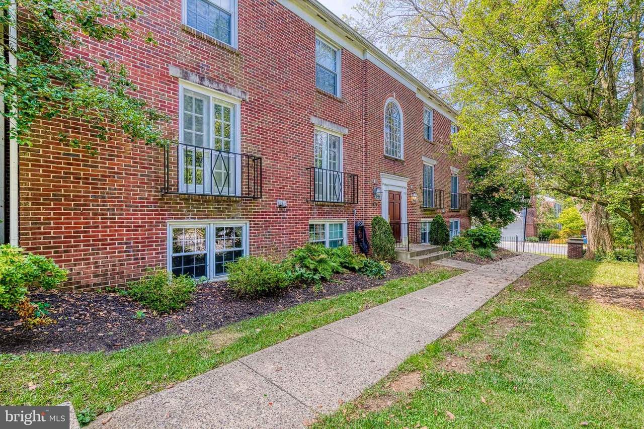 382 Homeland Southway - Photo 1