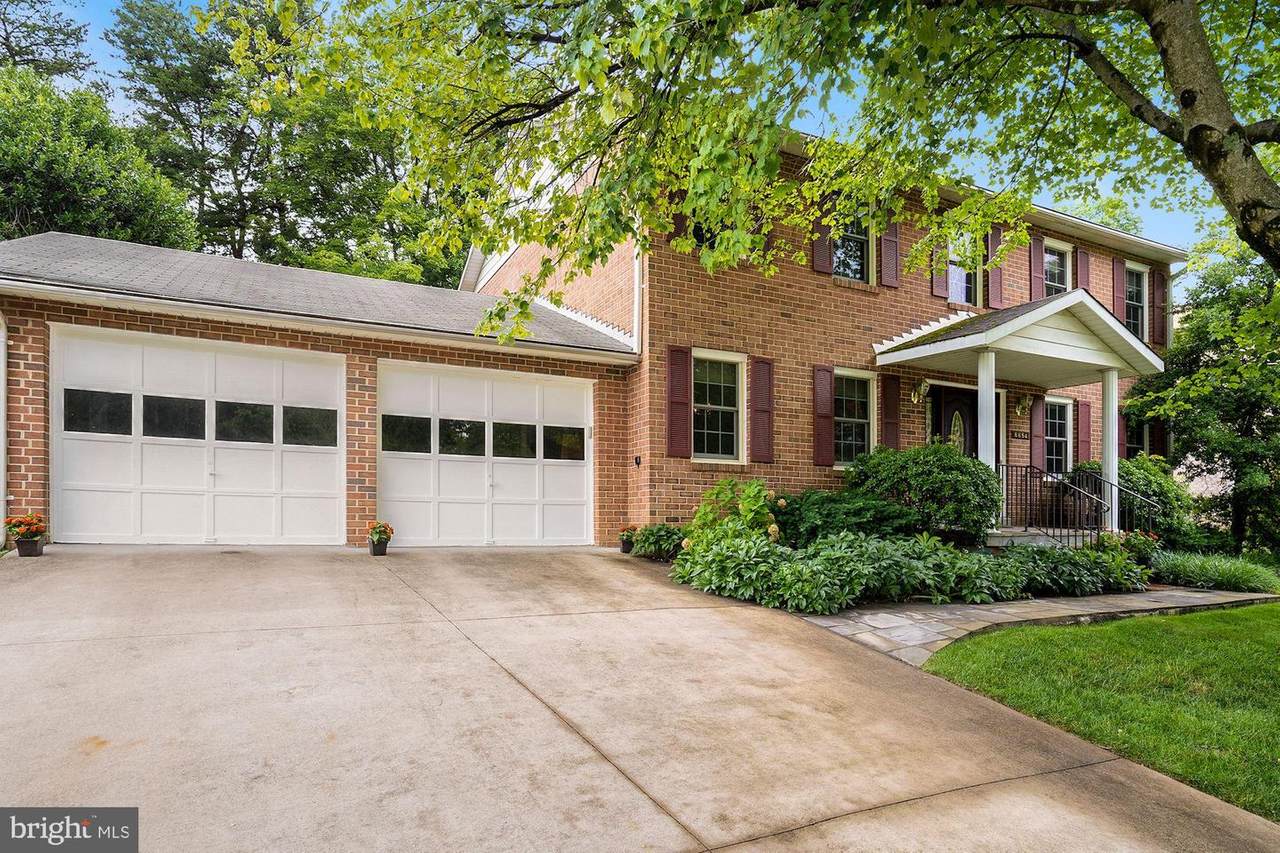 6654 Old Blacksmith Drive - Photo 1