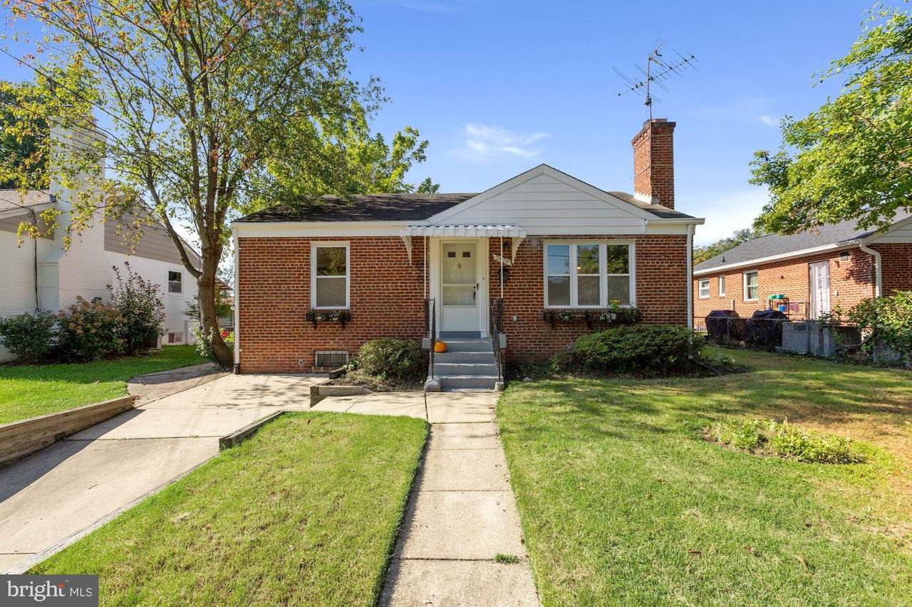 2828 Hardy Avenue - Photo 1