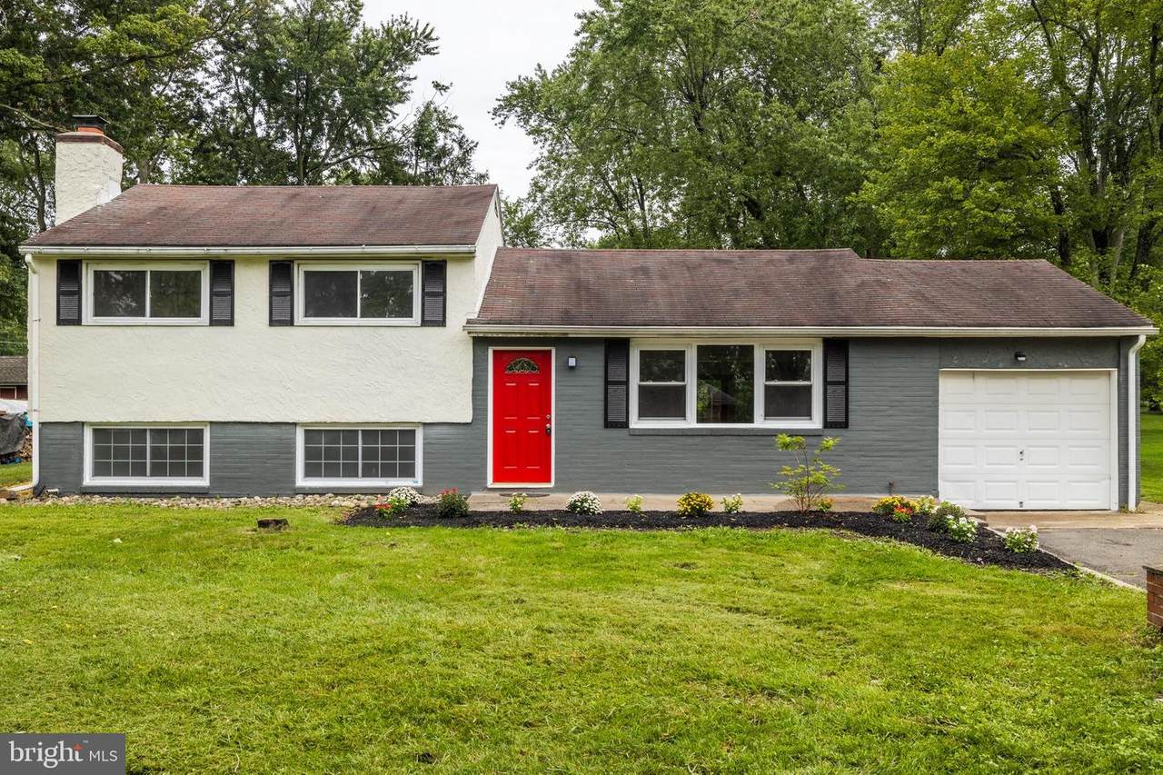 1456 Marlyns Lane - Photo 1