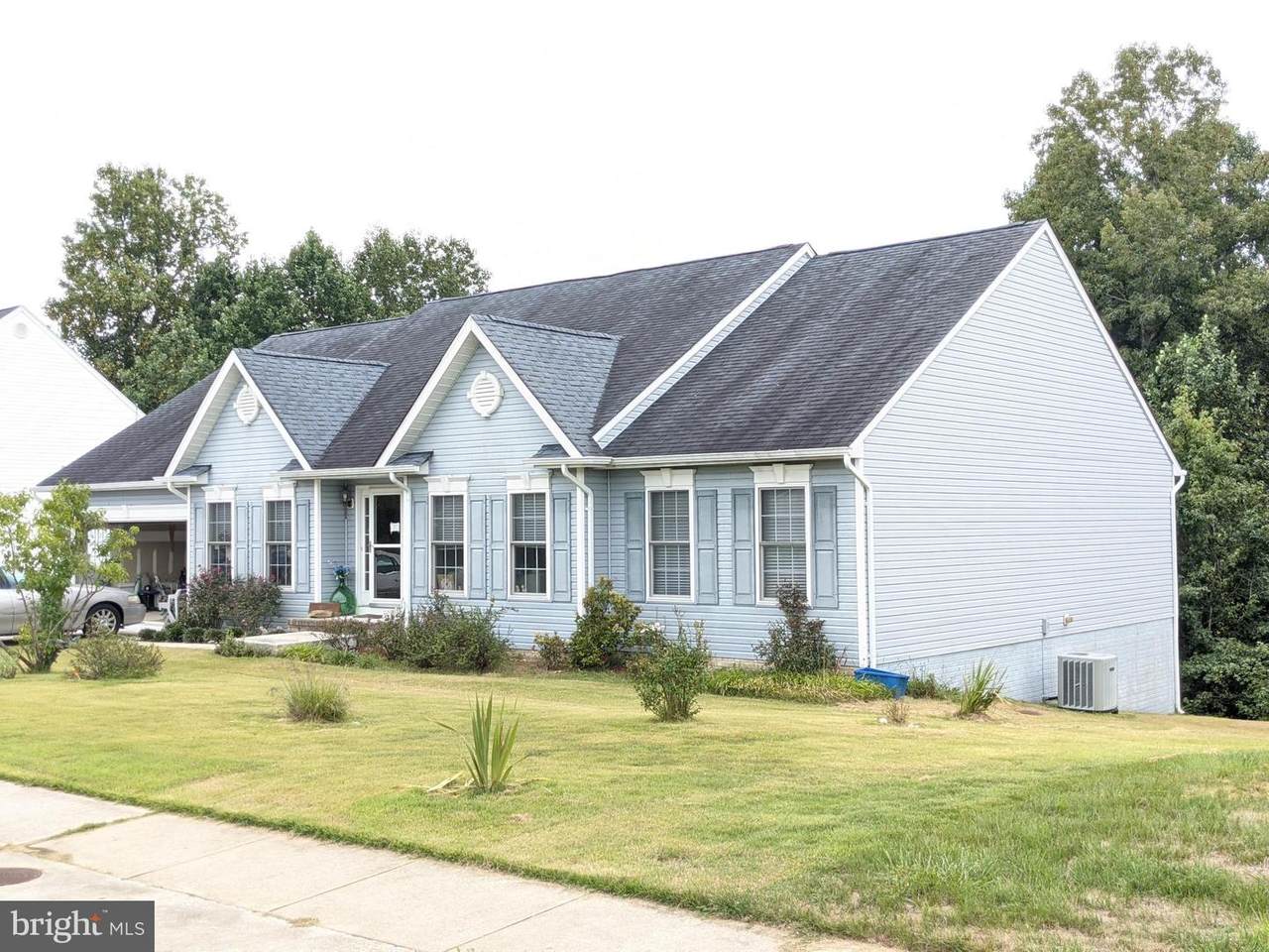 1018 Canterbury Lane - Photo 1