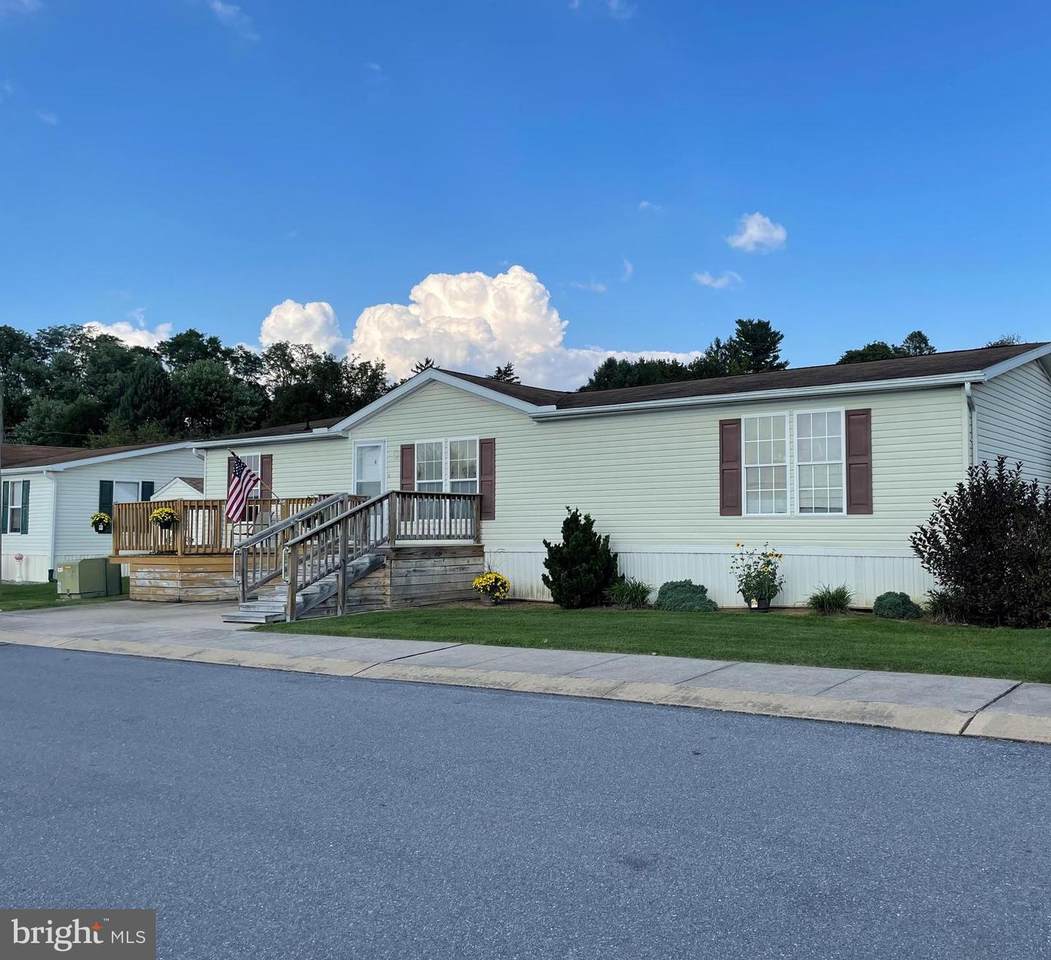 4 Timothy Avenue - Photo 1