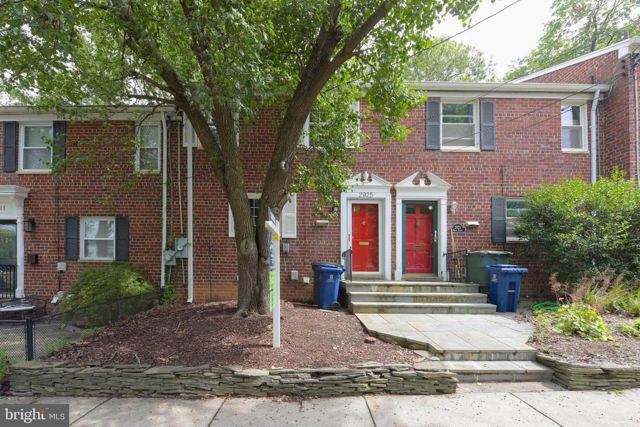 2925 Mosby Street - Photo 1