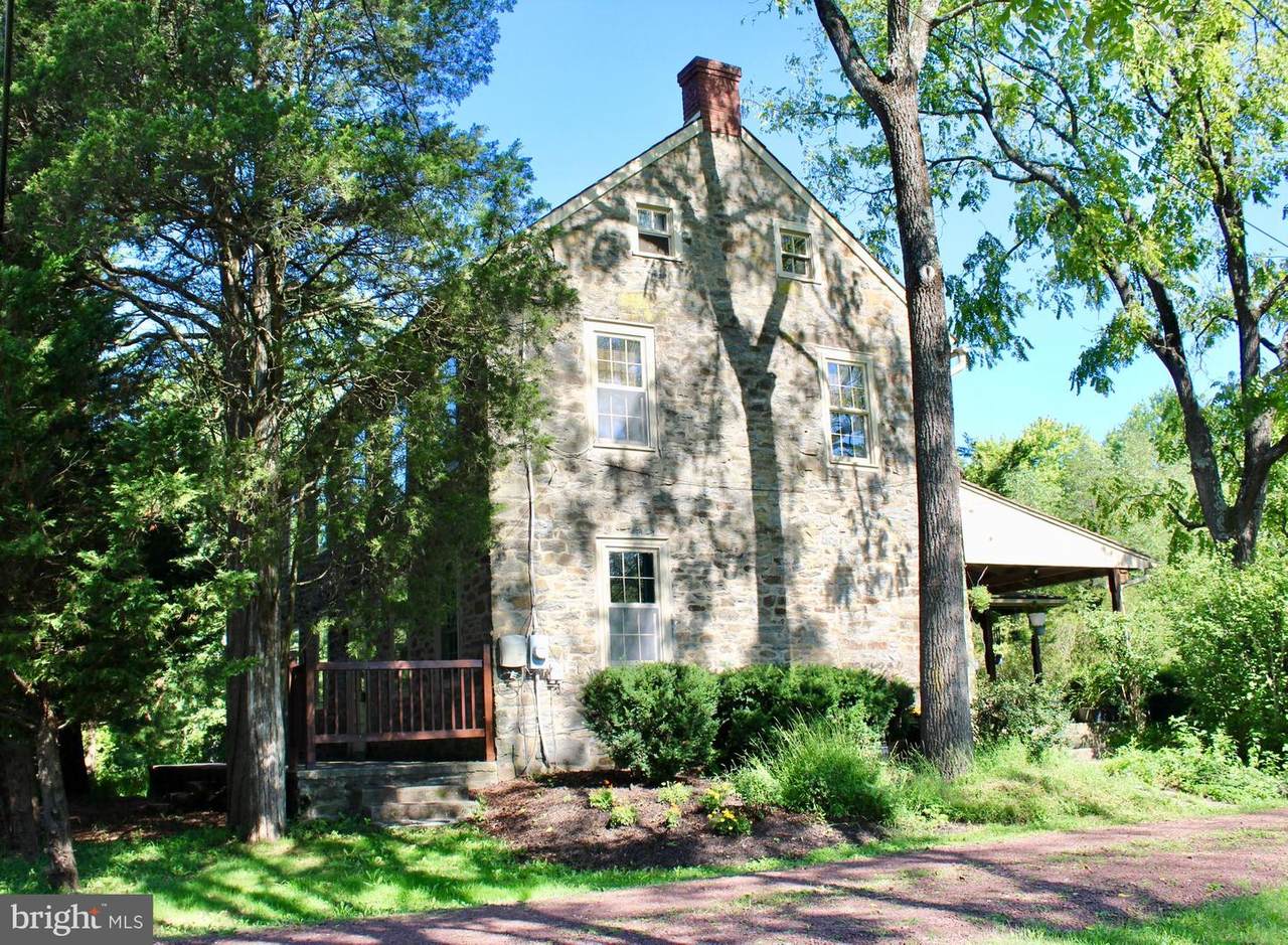 276 Old Bethlehem Road - Photo 1