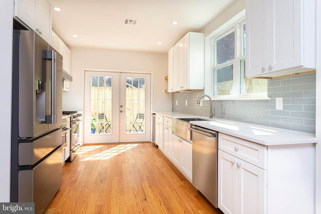 516 Cross Street - Photo 1