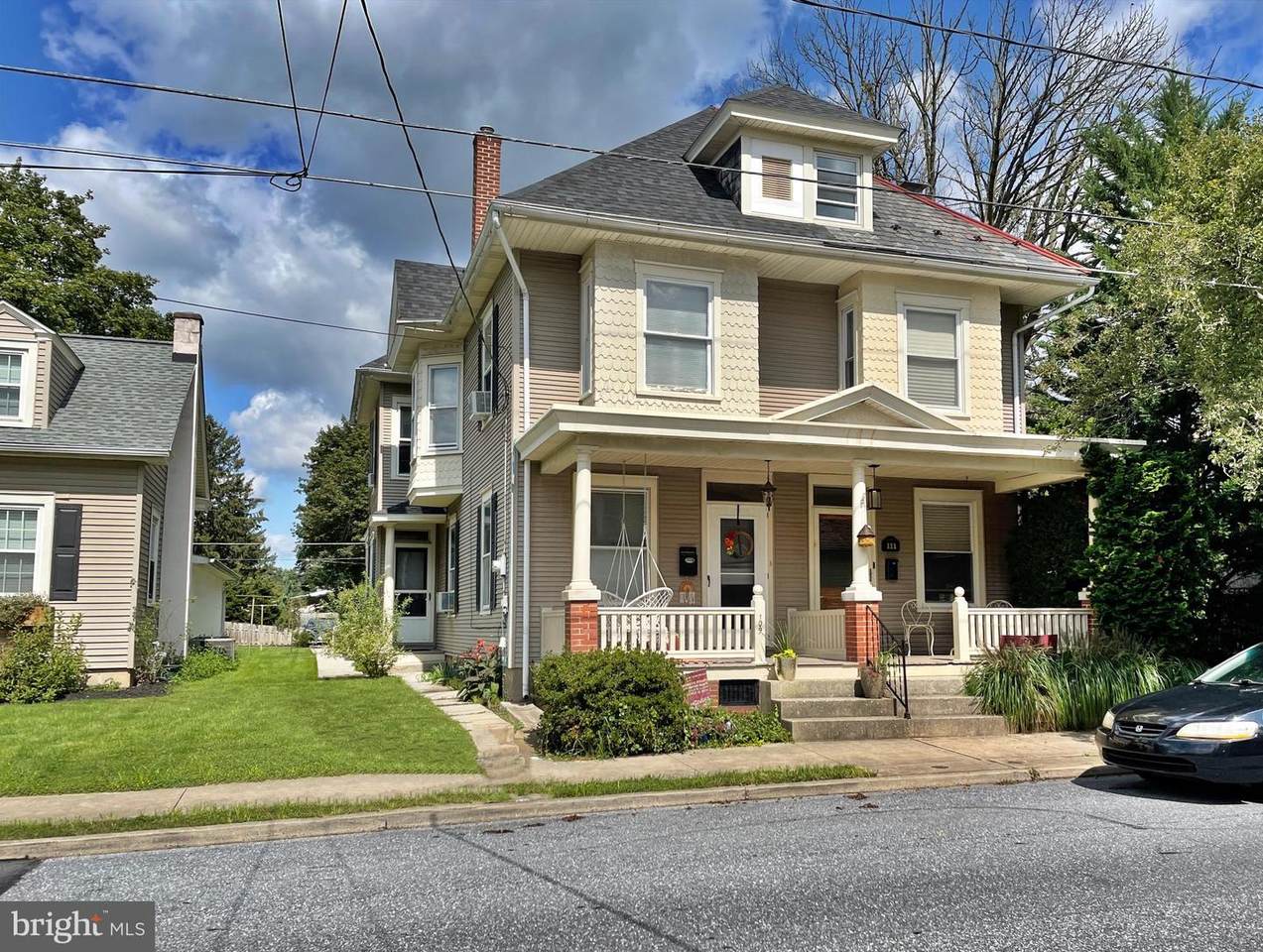 109 Lincoln Avenue - Photo 1
