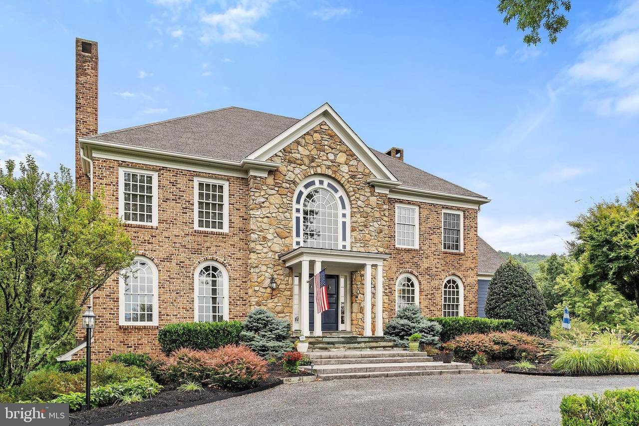 10052 Clarendon Farm Drive - Photo 1