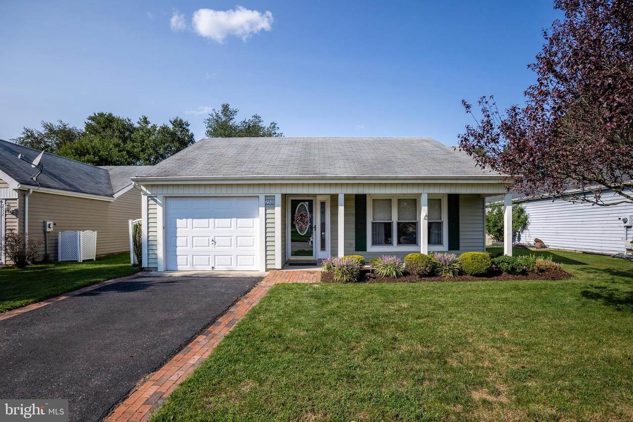 250 Huntington Drive - Photo 1