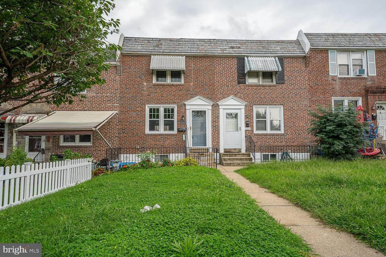 2217 Harwood Avenue - Photo 1