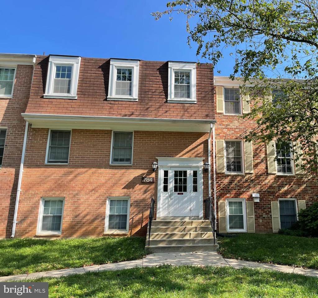 784 Quince Orchard Boulevard - Photo 1