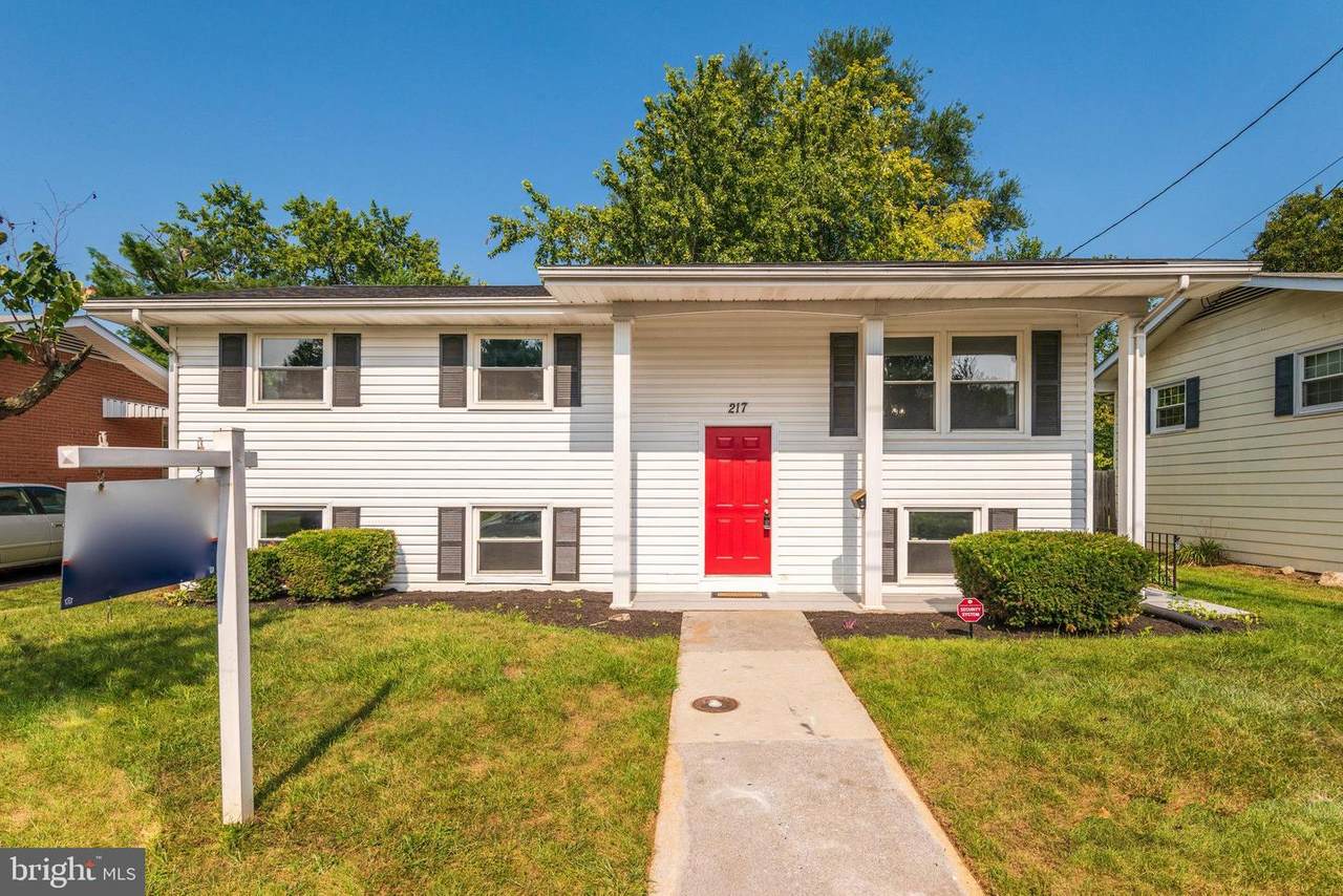 217 Wood Avenue - Photo 1