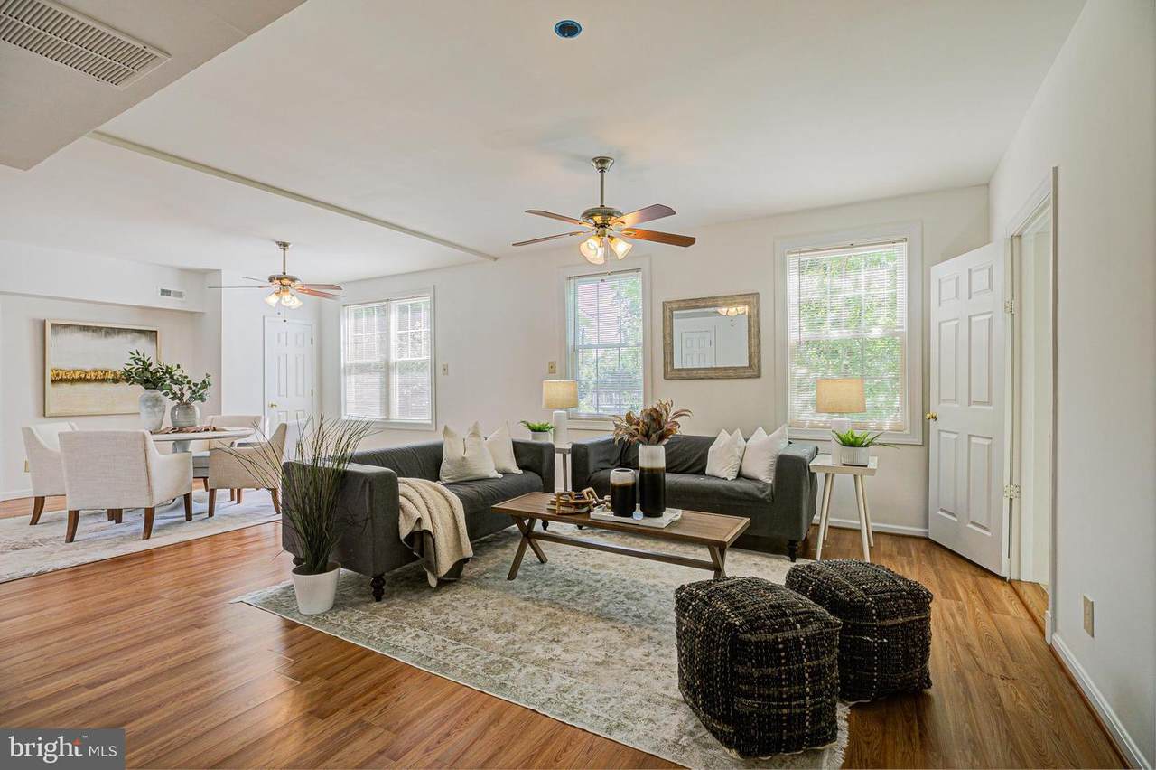 3822 Ridgecroft Road - Photo 1