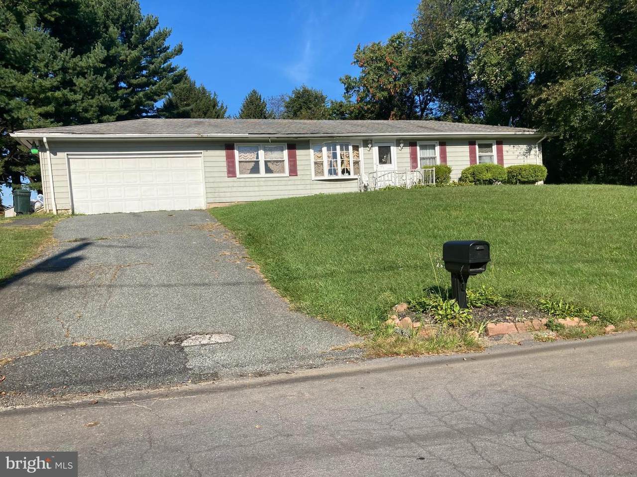 2202 Arden Drive - Photo 1
