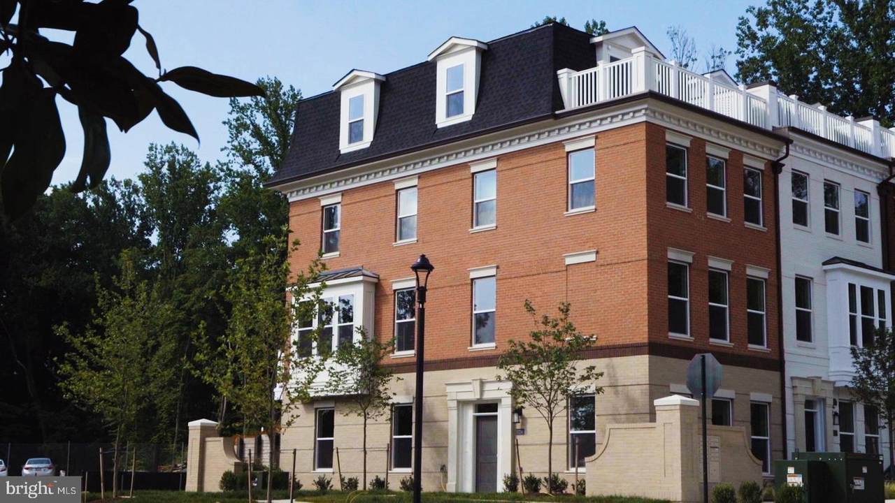 10314 Grosvenor Place - Photo 1