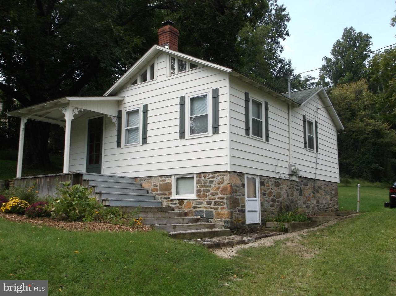 705 Reeds Road - Photo 1