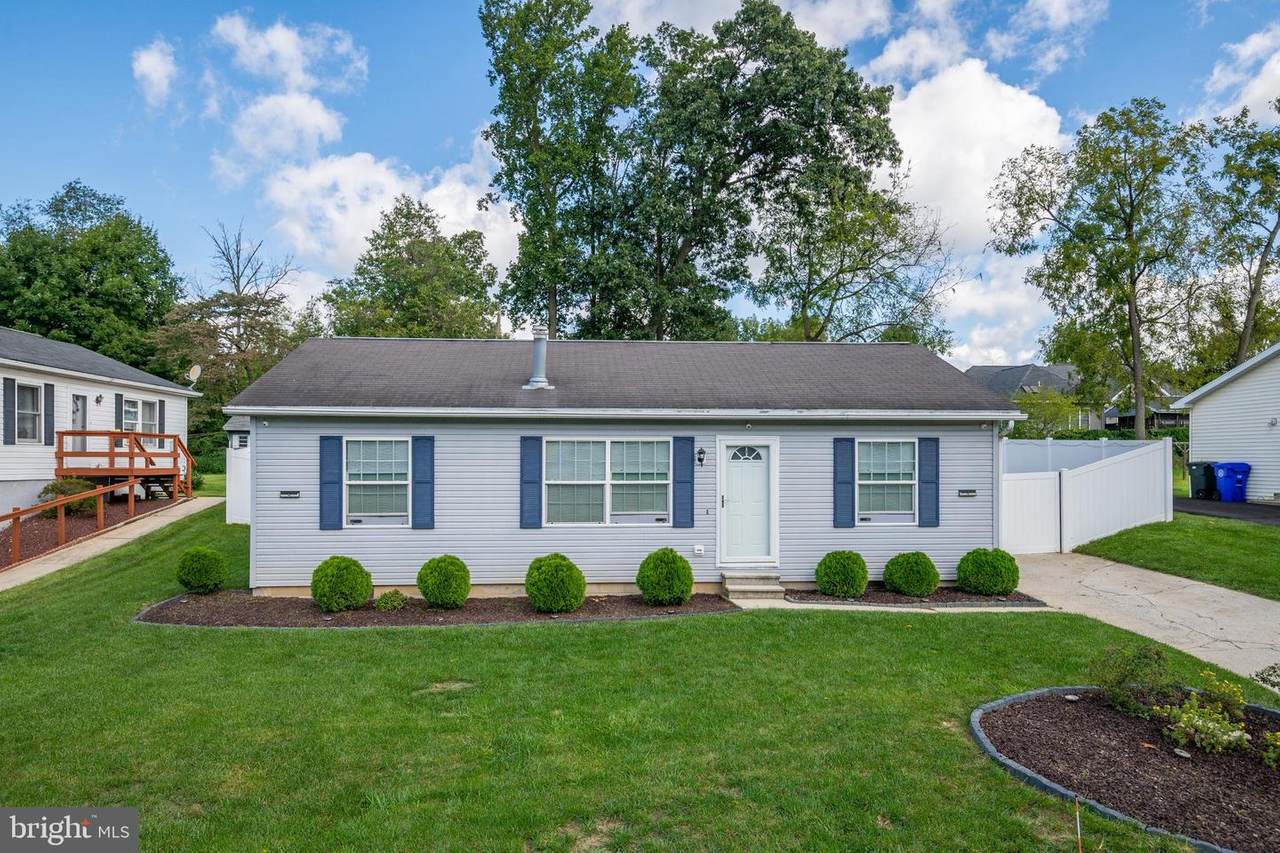 2347 Berkley Road - Photo 1