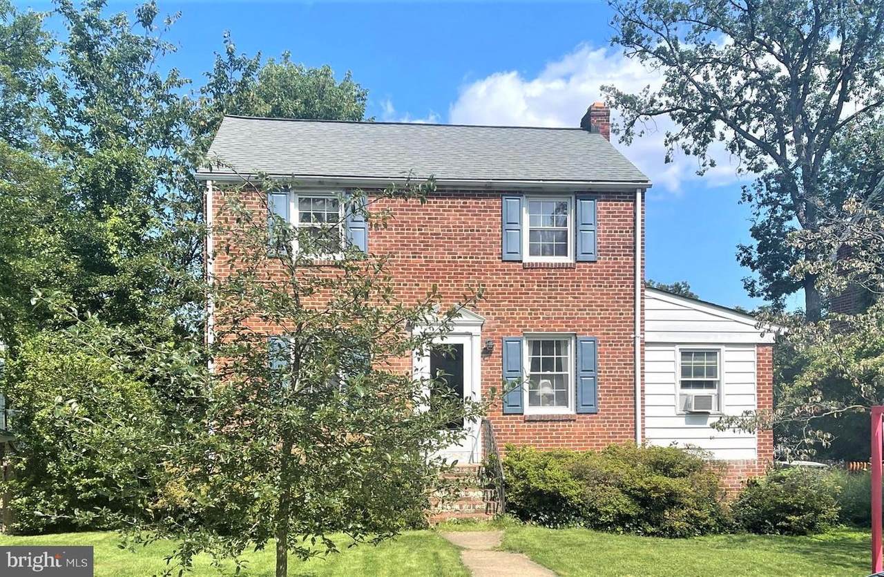 1505 Crestwood Drive - Photo 1