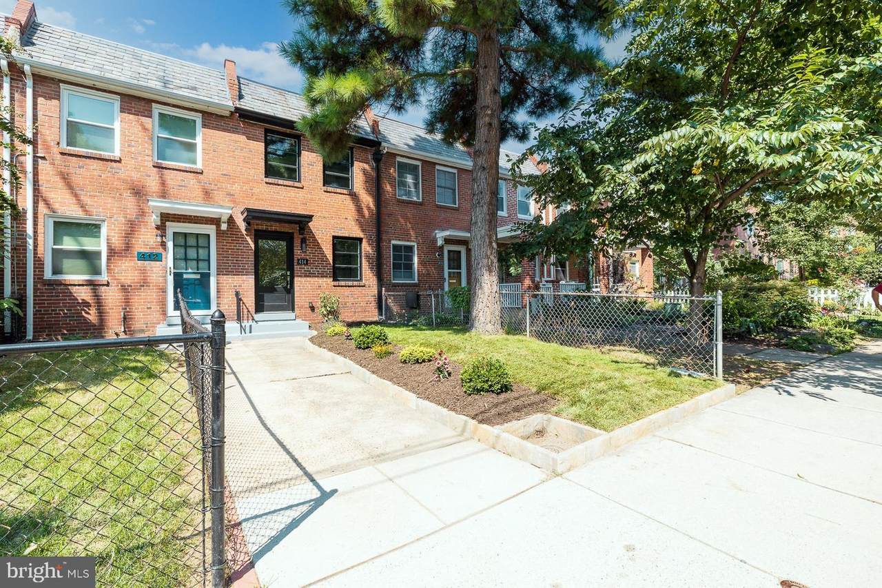414 Henry Street - Photo 1