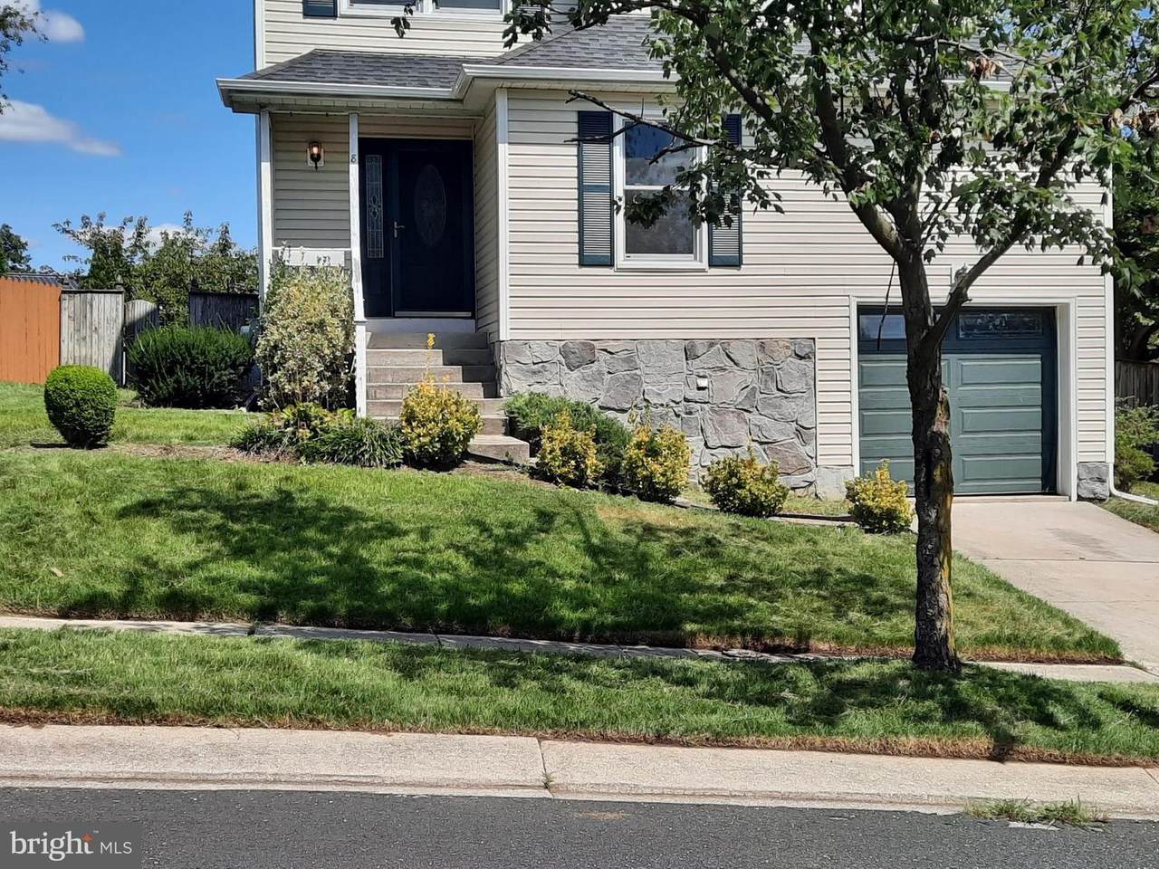 8 Greenknoll Boulevard - Photo 1