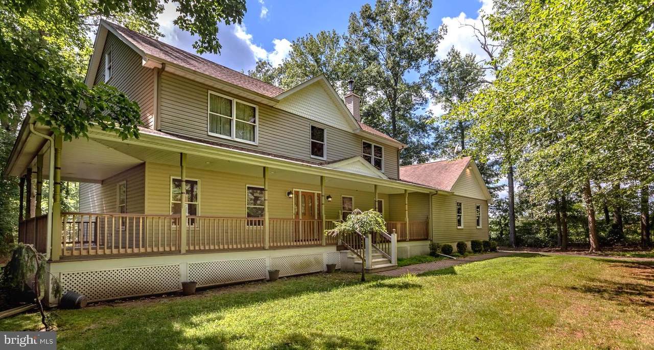 201 Hutchinson - Photo 1
