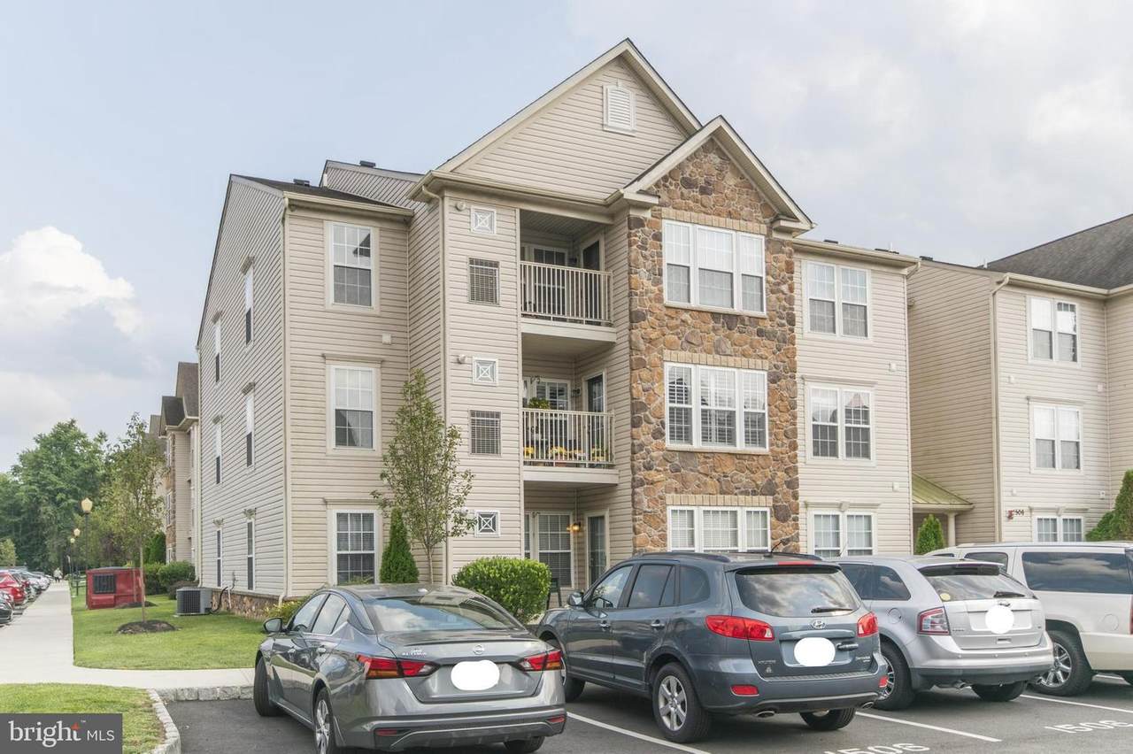 1506 Moore Street - Photo 1
