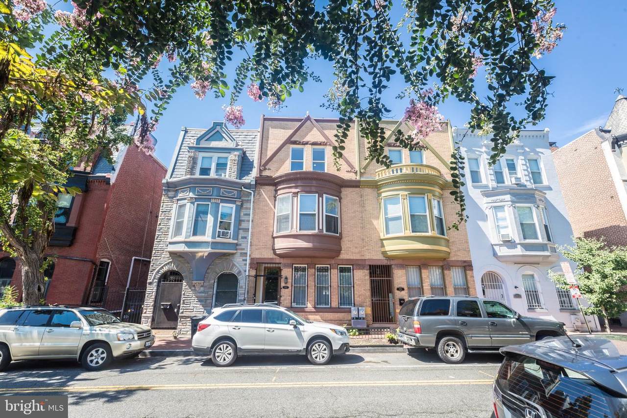 1902 6TH Street - Photo 1