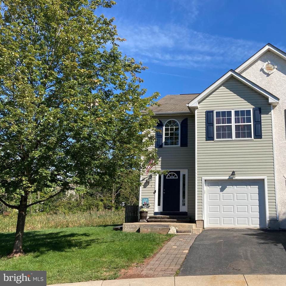 624 Daisy Lane - Photo 1
