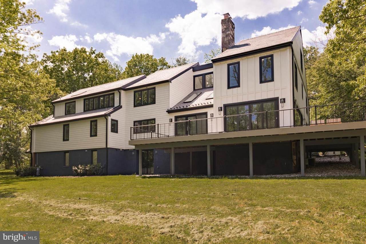 1563 Lafayette Road - Photo 1