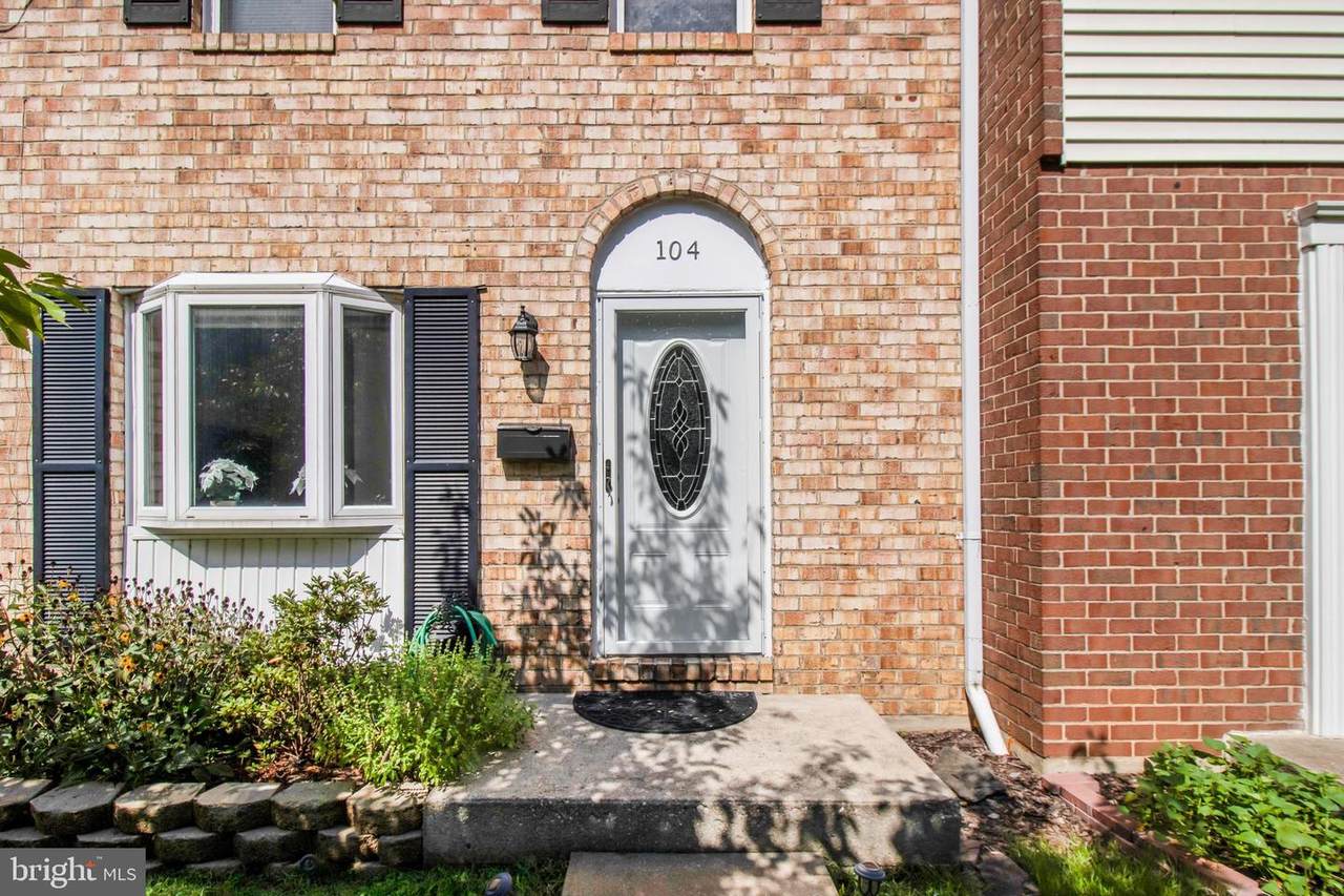 104 Transverse Avenue - Photo 1