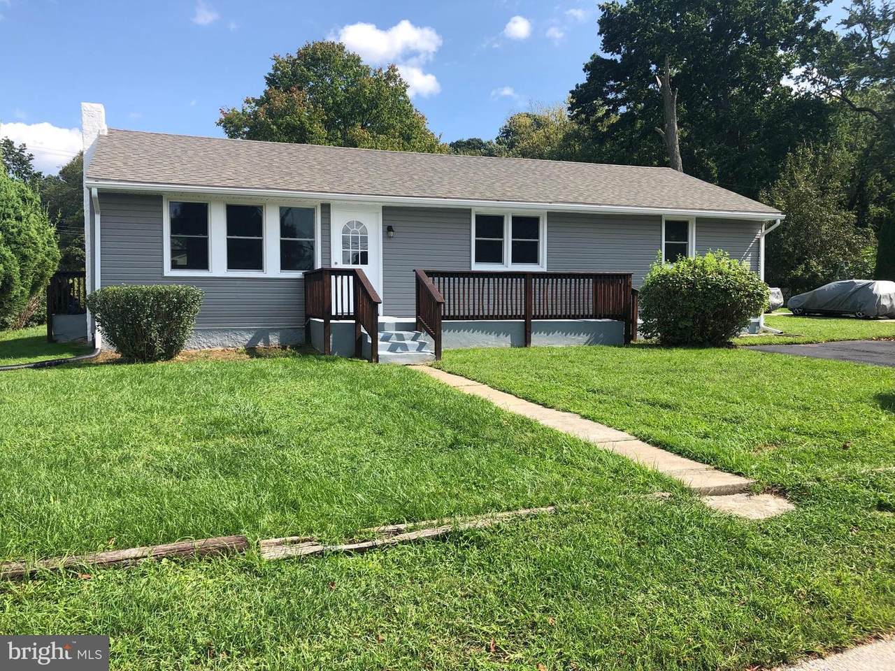 515 Henson Street - Photo 1