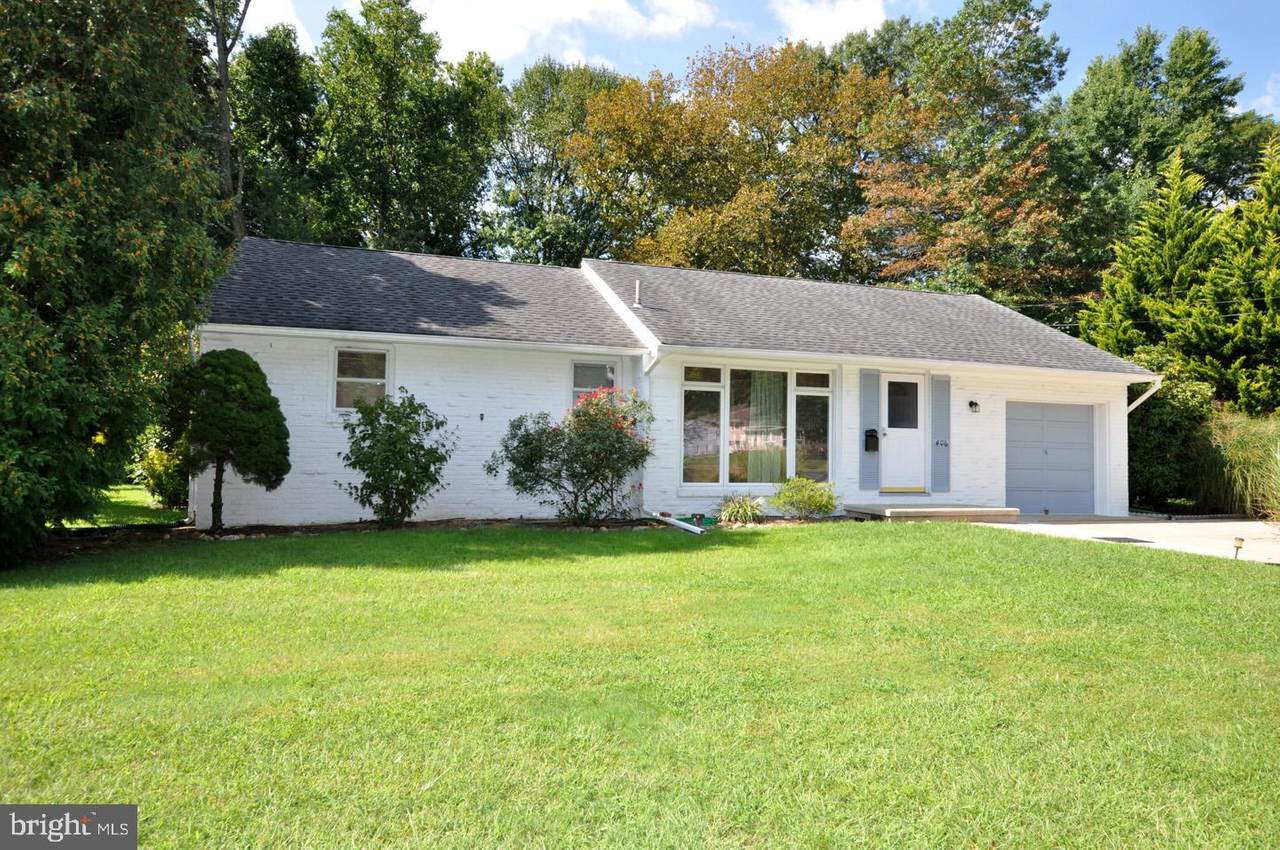 406 Parkview Drive - Photo 1