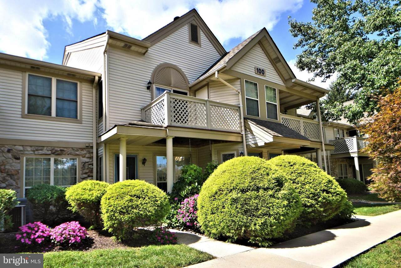 113 Foxmeadow Drive - Photo 1