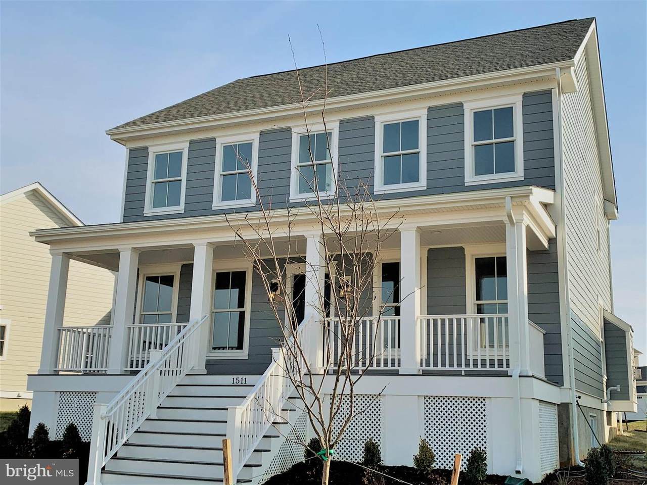 1102 Columbia Street - Photo 1