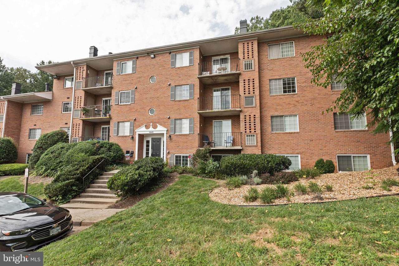 1543 Colonial Drive - Photo 1