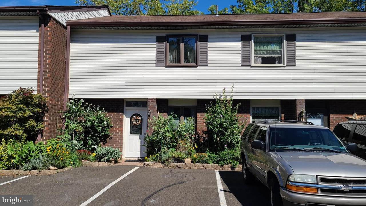15 Village Place - Photo 1
