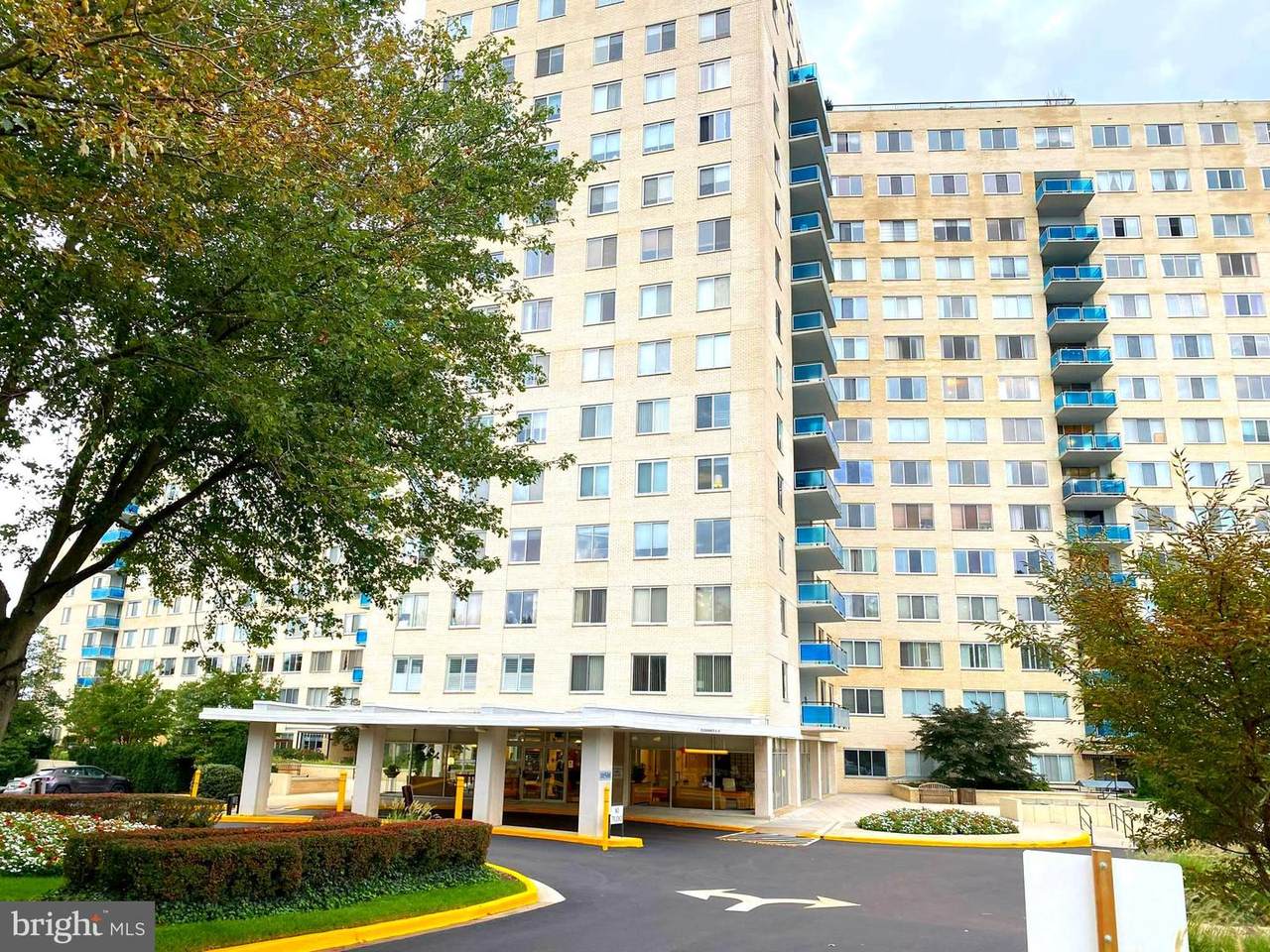 10500 Rockville Pike - Photo 1