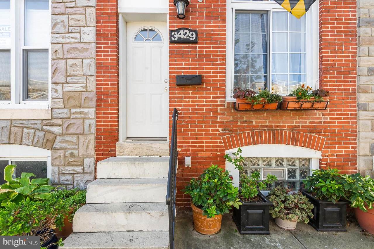3429 Lombard Street - Photo 1