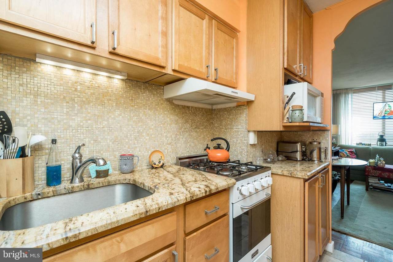 604-36 Washington Square - Photo 1