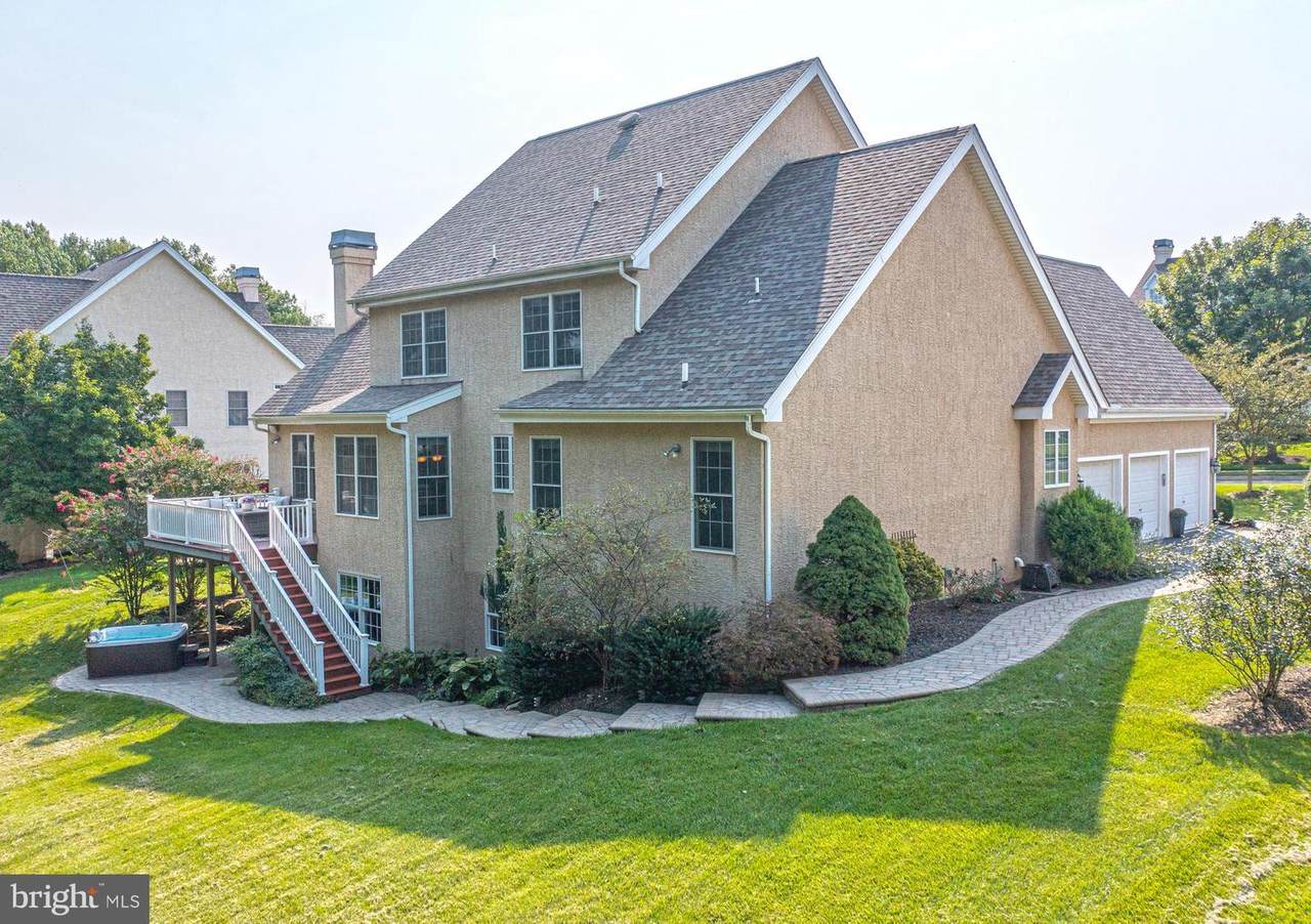 206 Richards Way - Photo 1