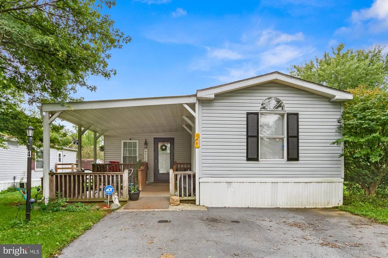 4 Redwood Lane - Photo 1