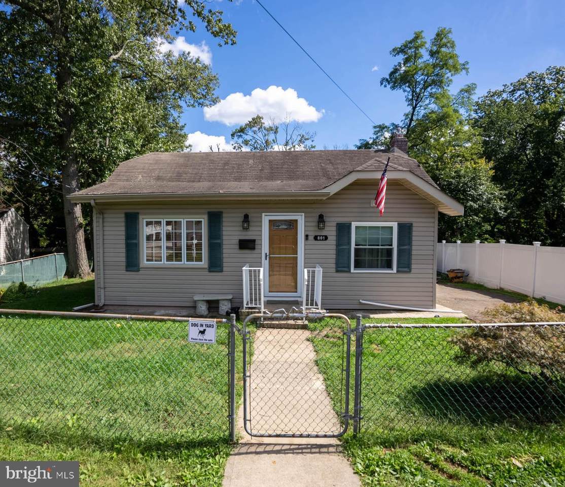 801 Arbordale Drive - Photo 1