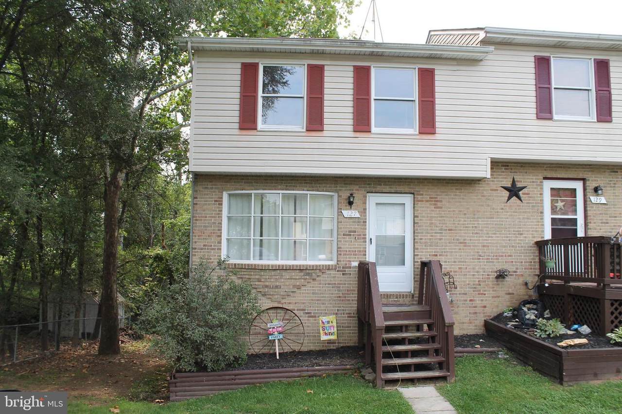 127 Woodridge Court - Photo 1