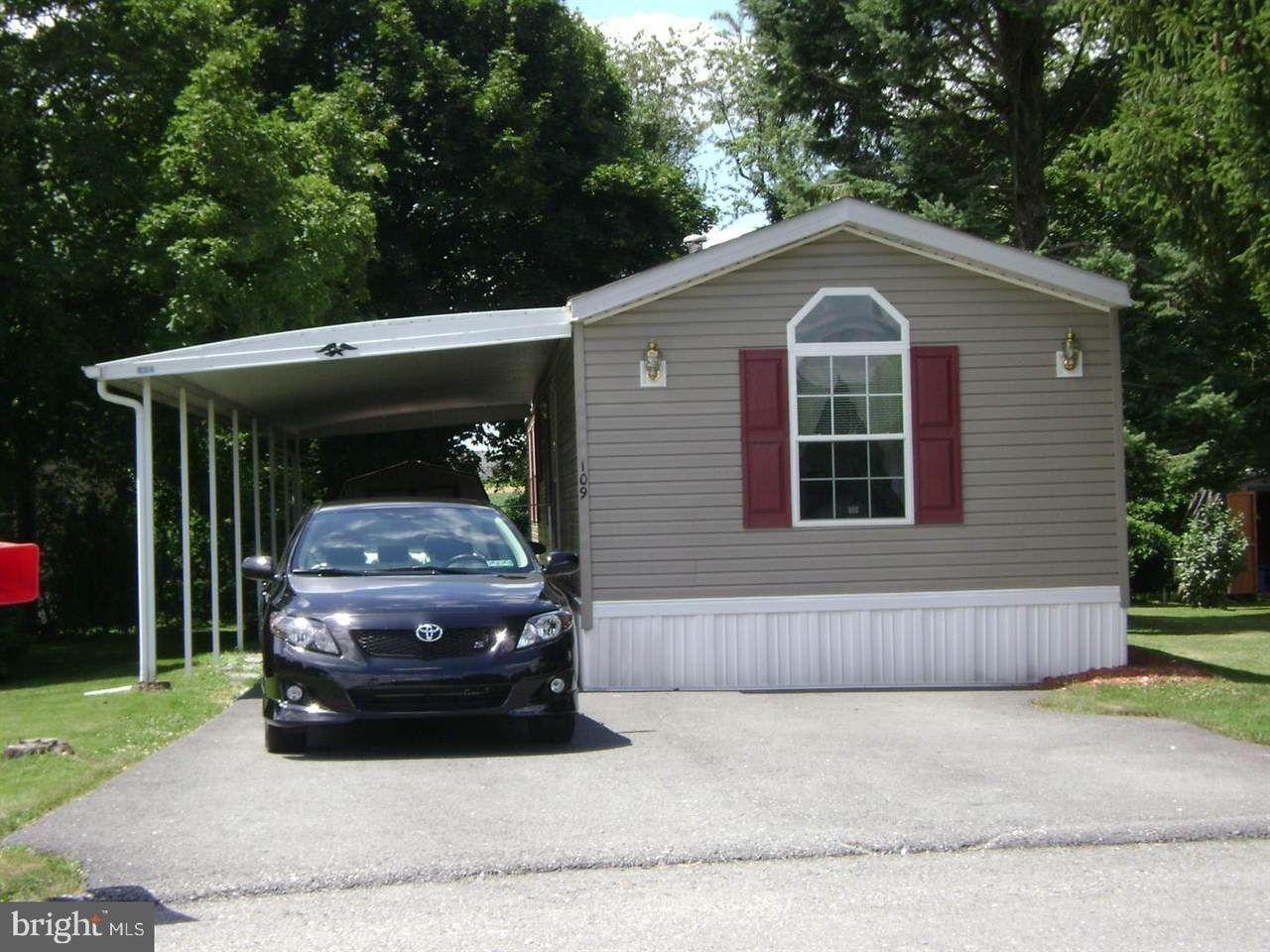 109 Rain Dove Drive - Photo 1