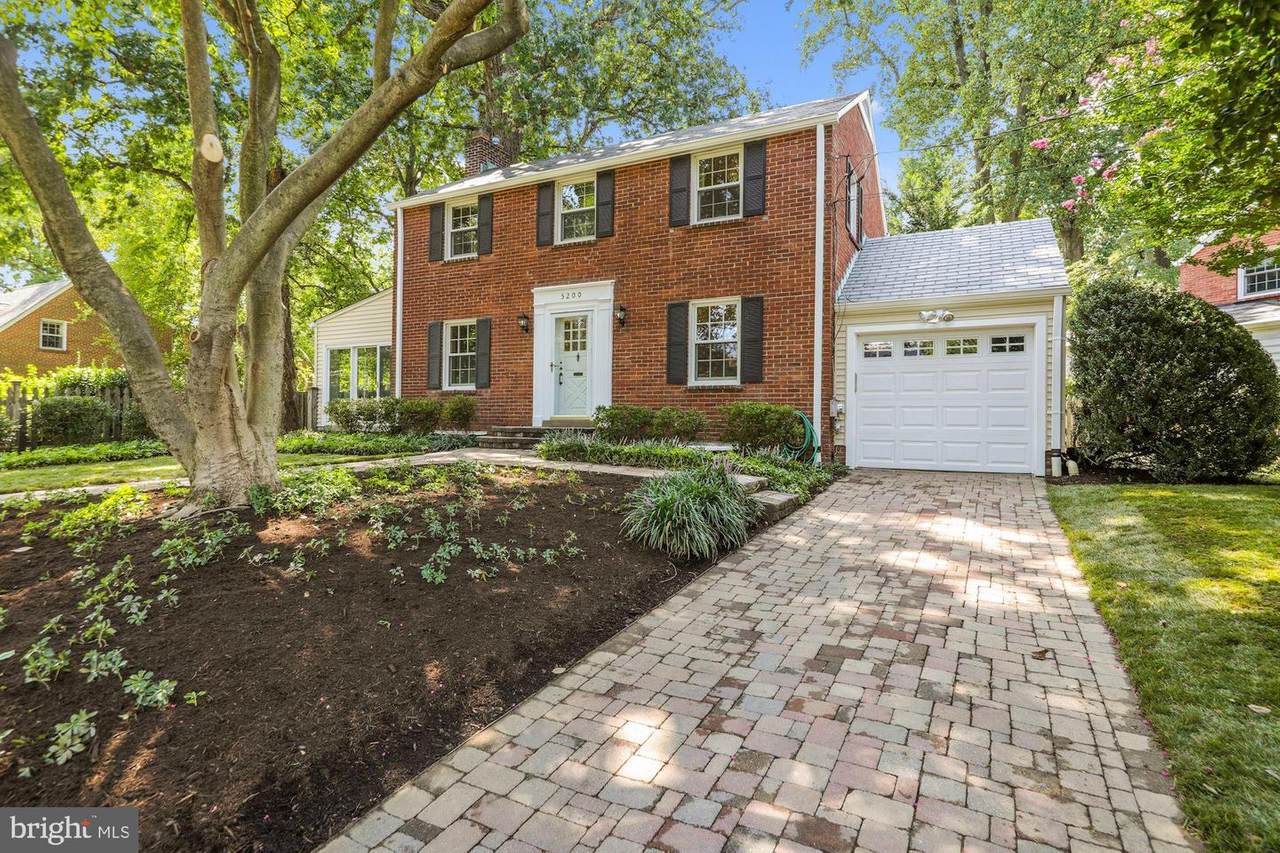 5200 Glenwood Road - Photo 1