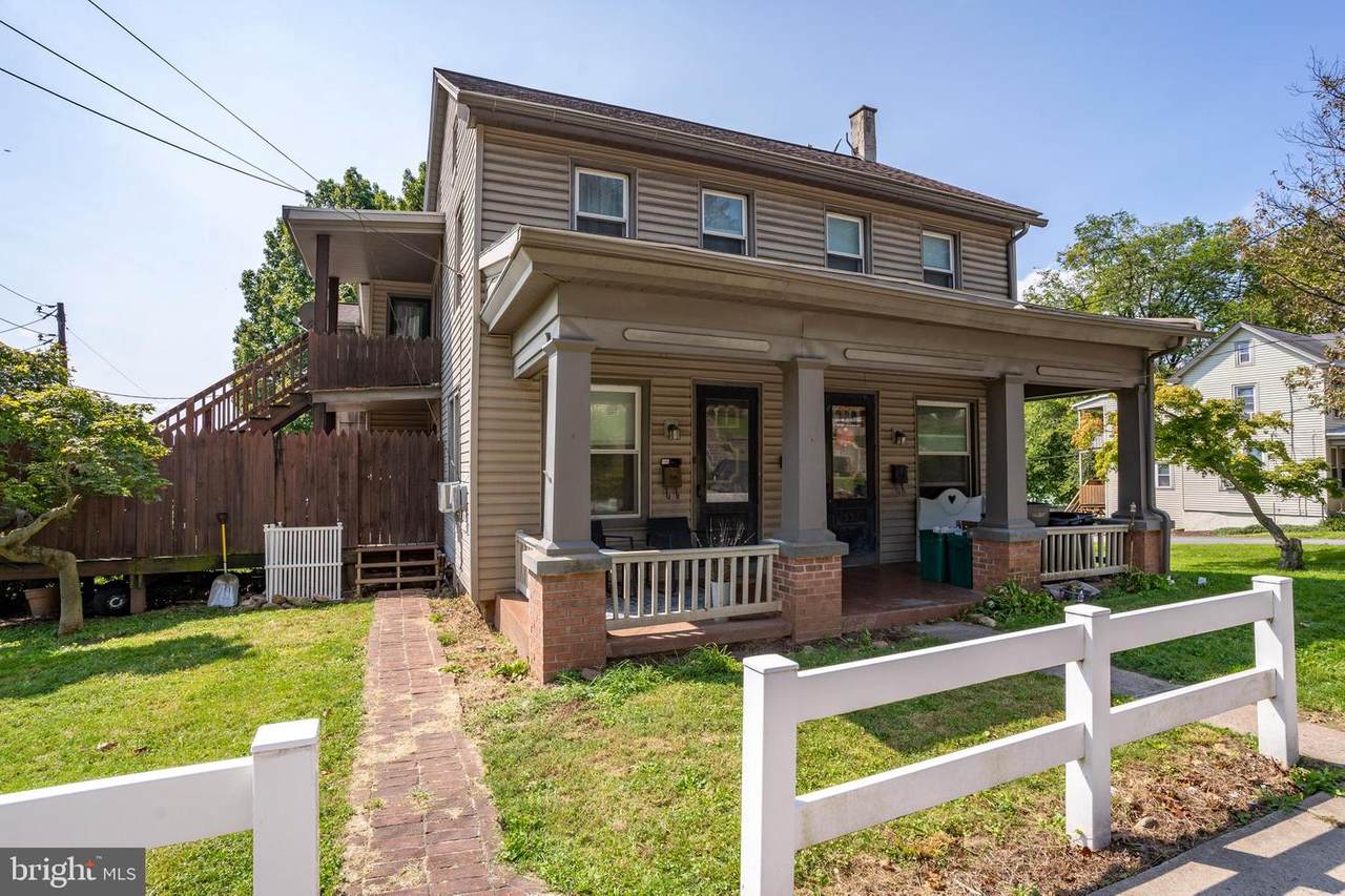 553-555 Main Street - Photo 1