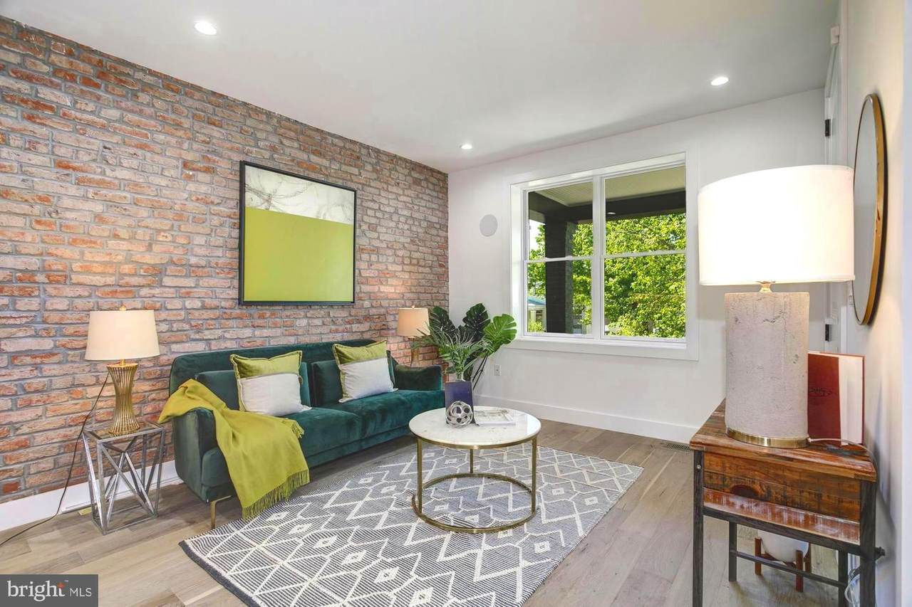 802 L Street - Photo 1
