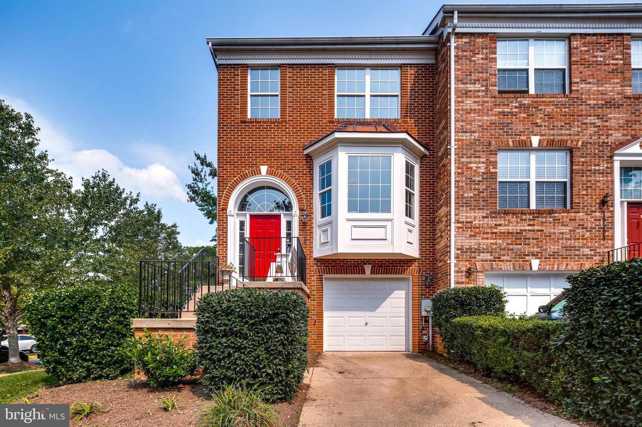 18507 Carriage Walk Circle - Photo 1