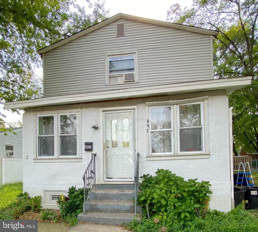 447 41ST Street - Photo 1