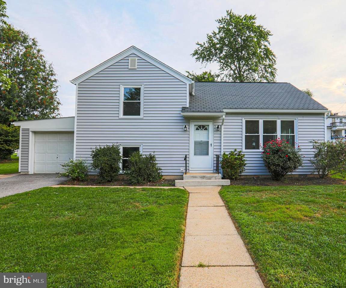 420 Oak Grove Road - Photo 1